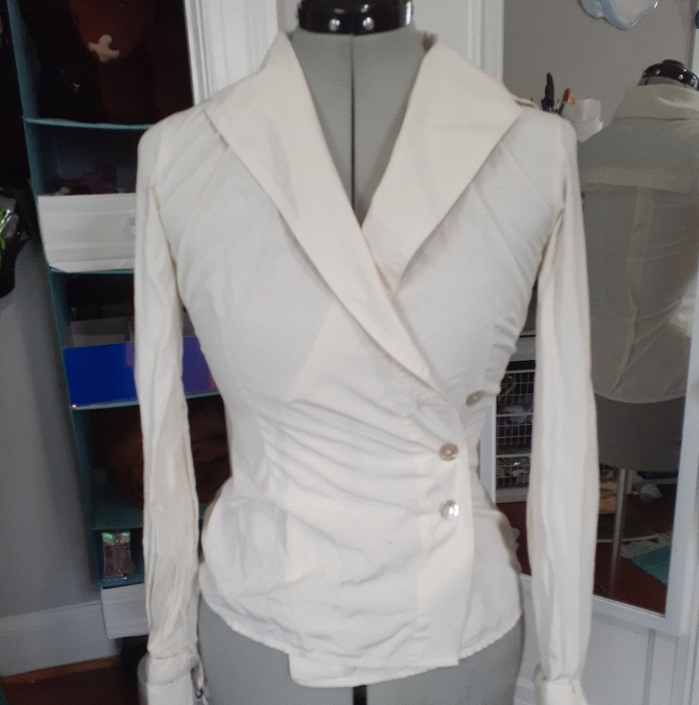 Da Nang wrap blouse
